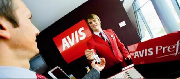 AVIS é uma das franquias de locação de veículos disponíveis (Foto: divulgação)